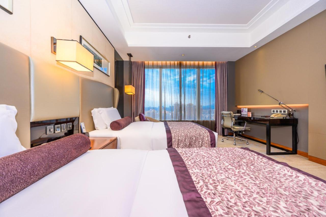Отель Crowne Plaza Huizhou By Ihg Экстерьер фото
