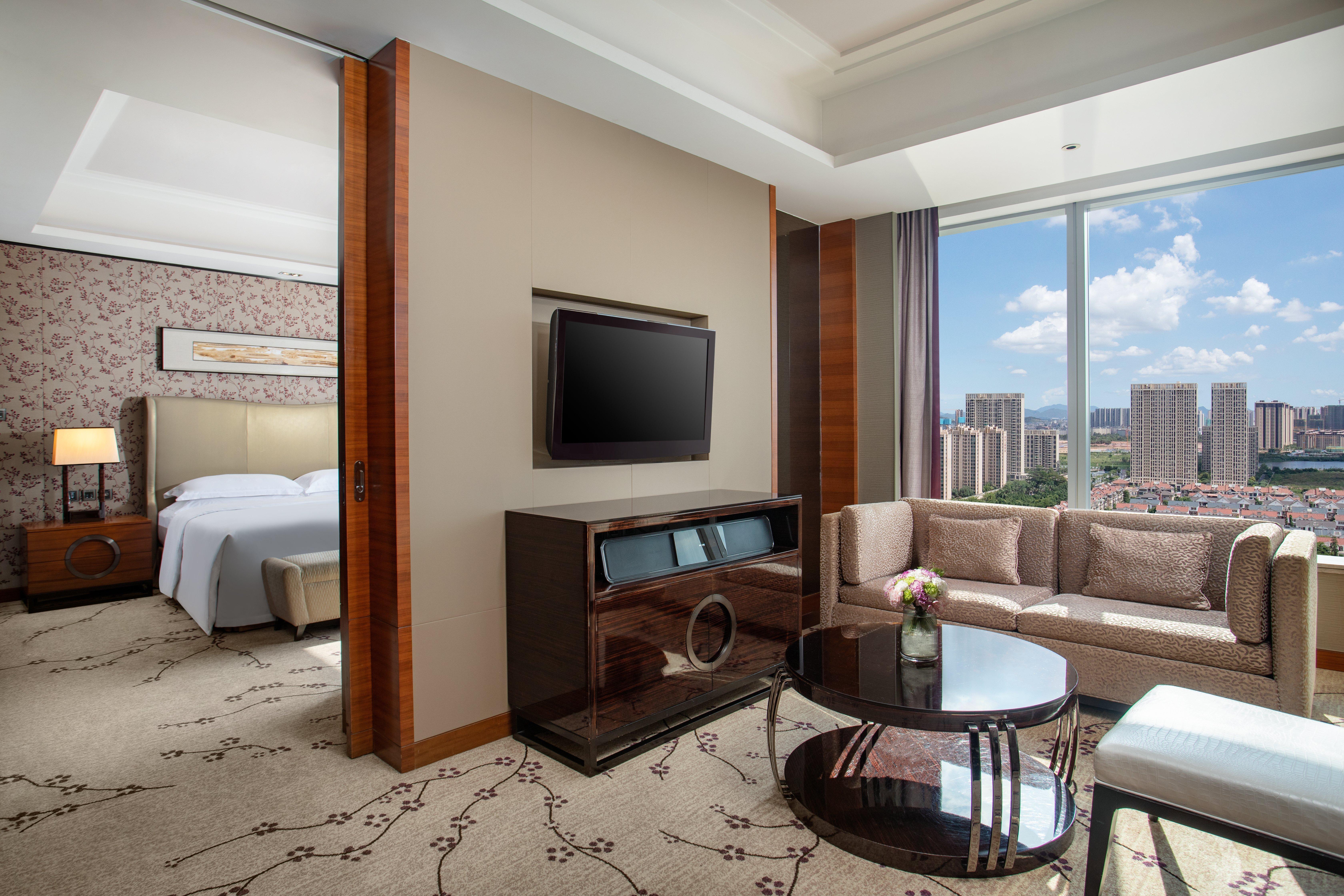 Отель Crowne Plaza Huizhou By Ihg Экстерьер фото